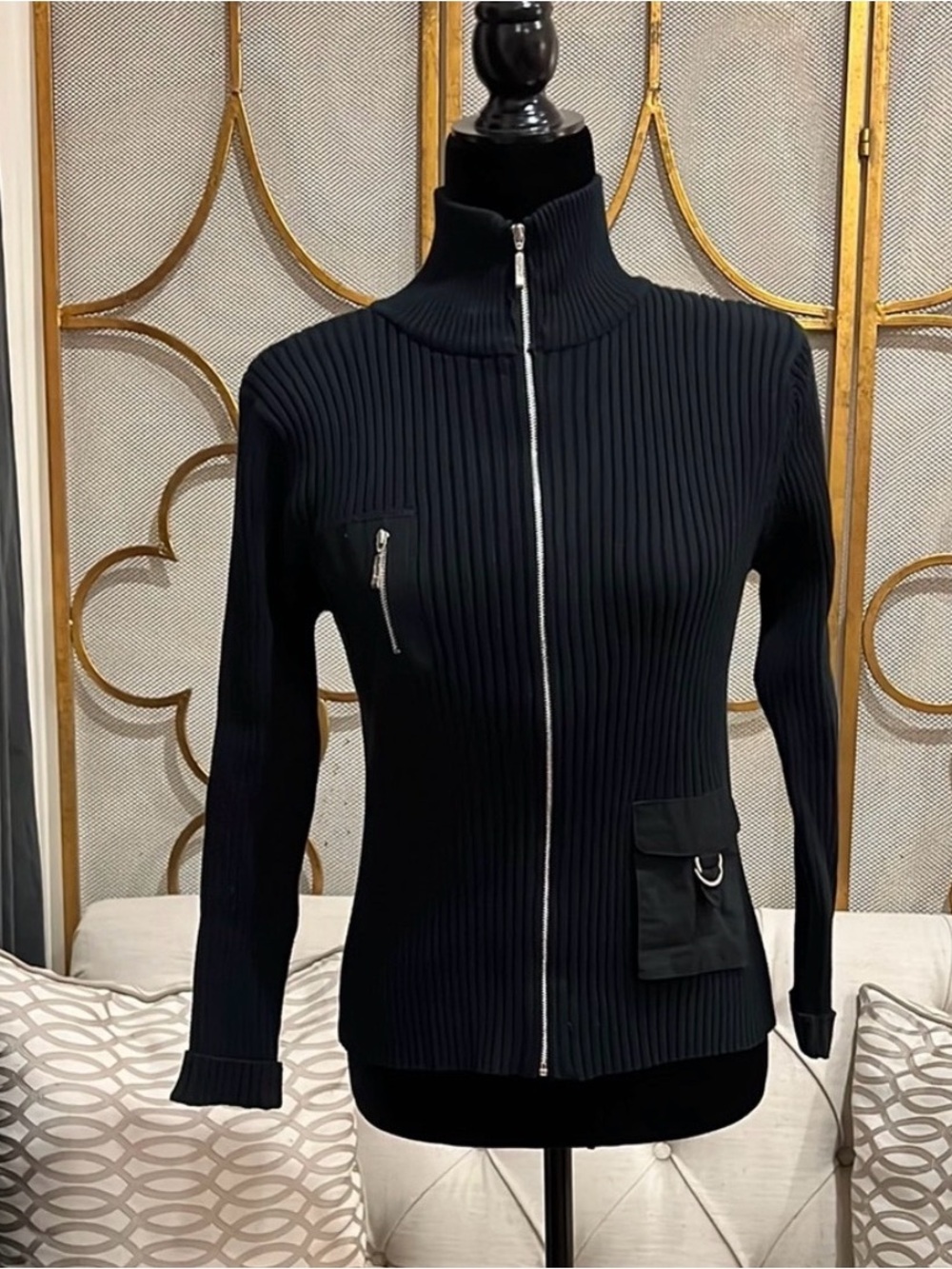 Chic Black Ribbed Zip-Up Jacket S/M - Picture 2 of 6